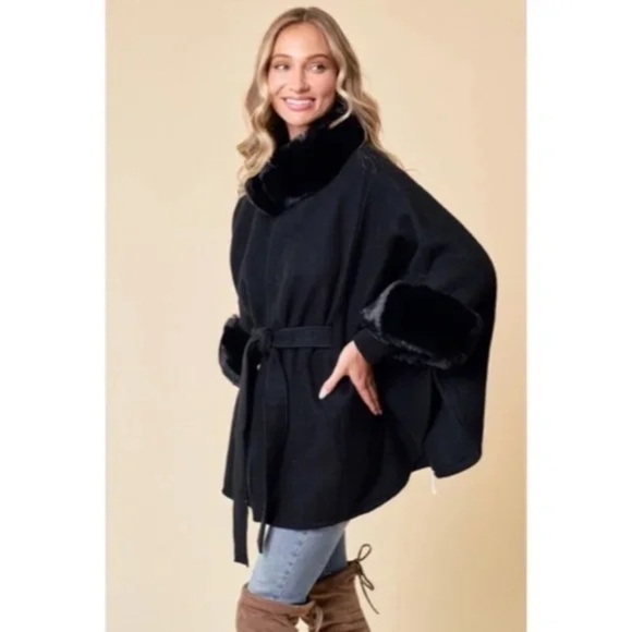 Black Solid Faux Fur Trimmed Soft Fuzzy Poncho Cape Coat Women's Fall Winter - Picture 2 of 6